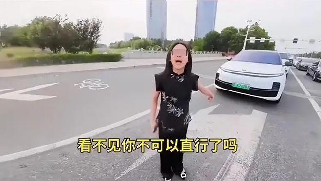 续：女司机气到流产公布完整行车记录仪凯发